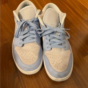 Wmns Air Jordan 1 Low ‘Aluminum’
